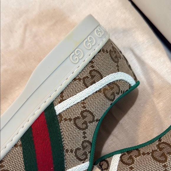 Gucci Beige Monogram Sneakers - Picture 9 of 10